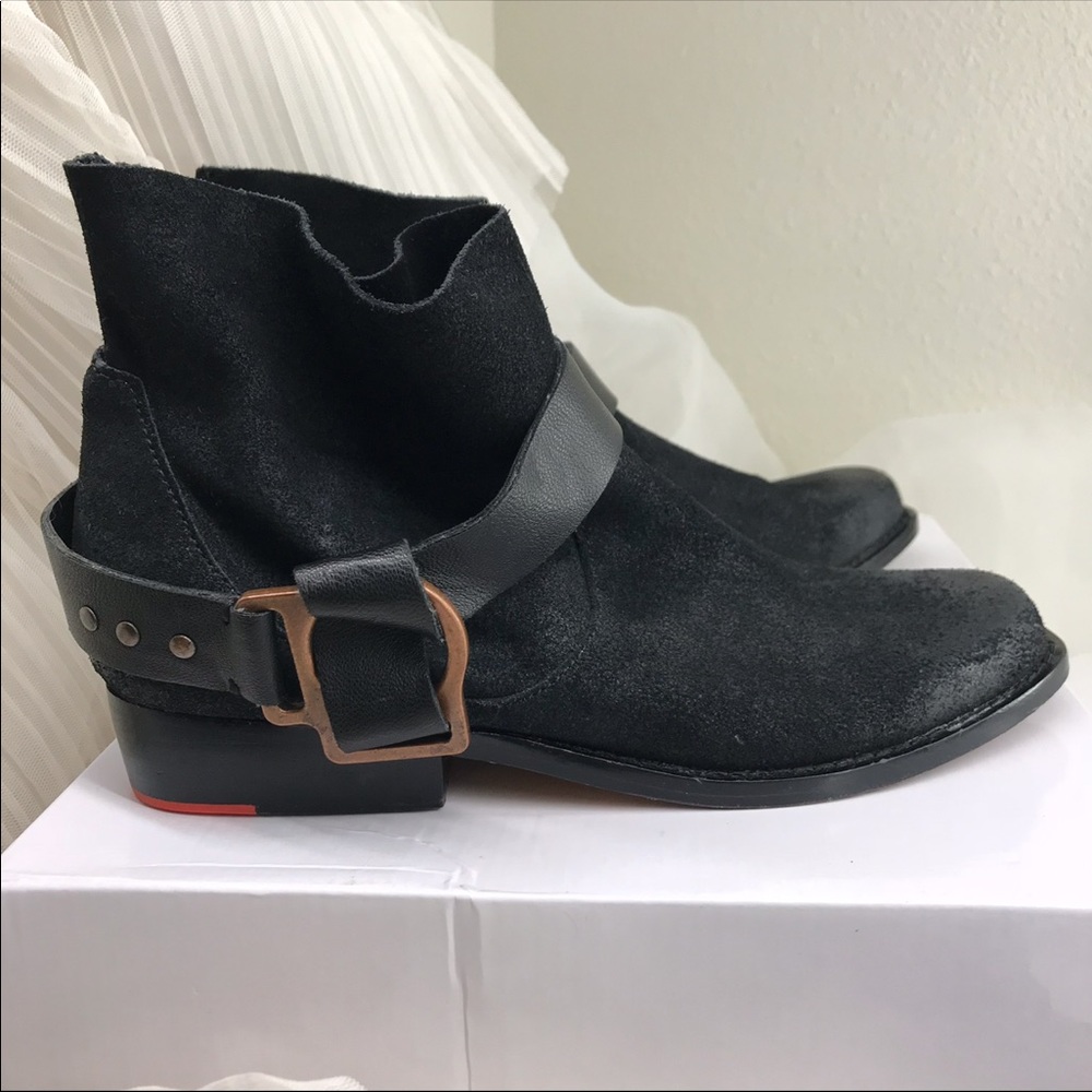 Woman’s joes brand western style booties size 7